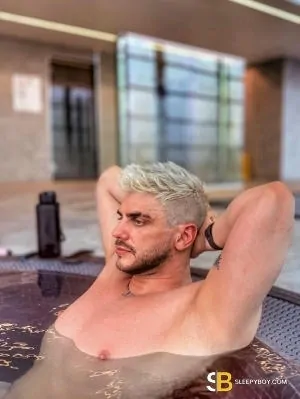 Bisexual Escort Tommy Xl 32yr - double penetration