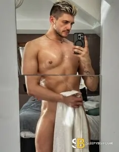 male escort Manchester Tommy Xl