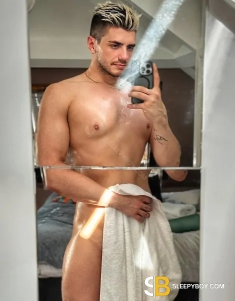 male escort Manchester Tommy Xl