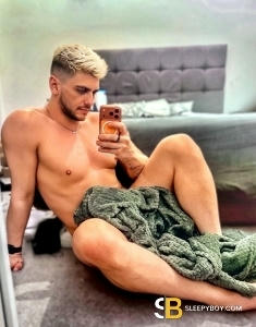 male escort Manchester Tommy Xl