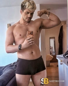 male escort Ancoats Tommy Xl