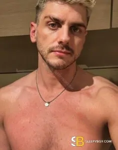 male escort Manchester Tommy Xl