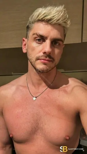 Bisexual Escort Tommy Xl 32yr - trios
