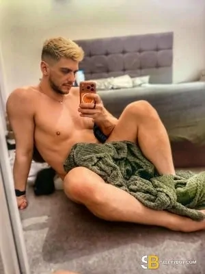 Bisexual Escort Tommy Xl 32yr - double penetration