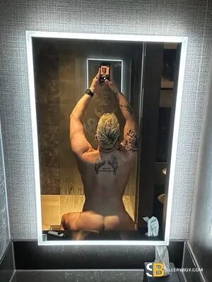 Bisexual Escort Tommymcr Xl 32yr - double penetration