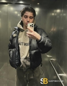 male rent boy London Constantin