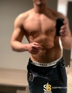 male escort Newcastle Upon Tyne Luca
