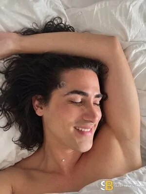 Gay Escort Carlos 30yr - cum on body