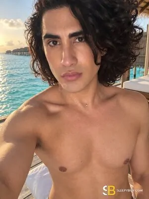 Gay Escort Carlos 30yr - voyeurism