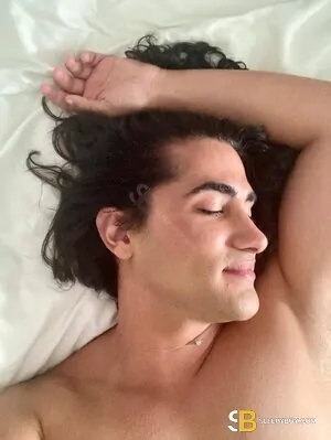 Gay Escort Carlos 30yr - trios