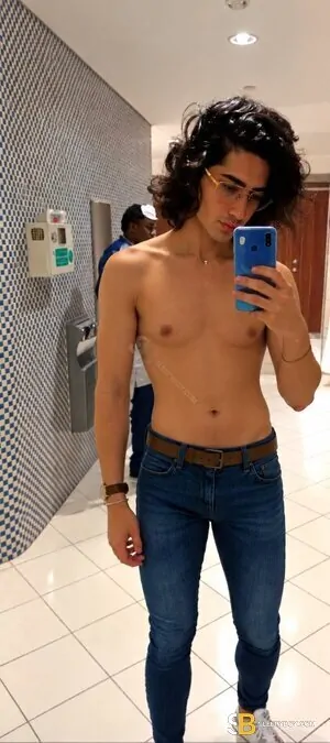 Gay Escort Carlos 30yr - rimming