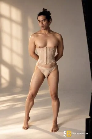 Gay Escort Carlos 30yr - trios