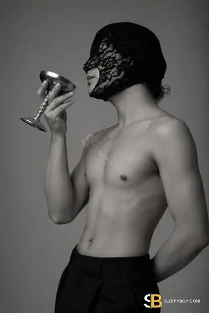 Gay Escort Carlos 30yr - gangbang