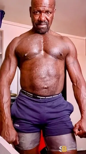 Gay Escort Brody 40yr - licking