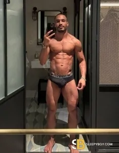 male escort London Vini