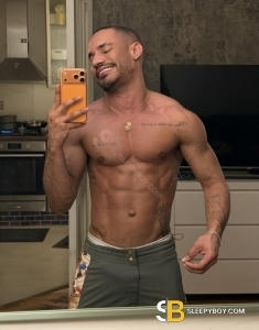 male escort Chelsea Vini