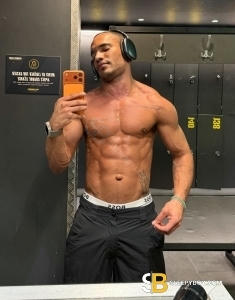 male escort Chelsea Vini