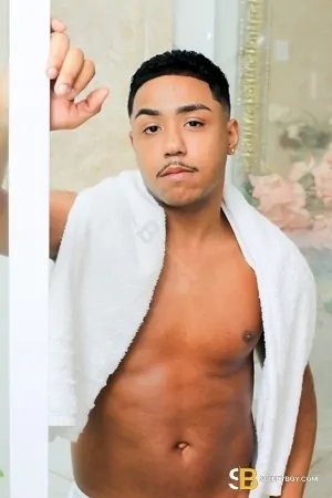 Bisexual Escort Pietro Bbc Brasileiro 22yr - massage