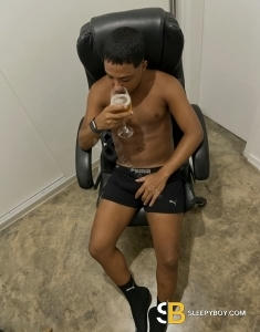 male rent boy Liverpool João