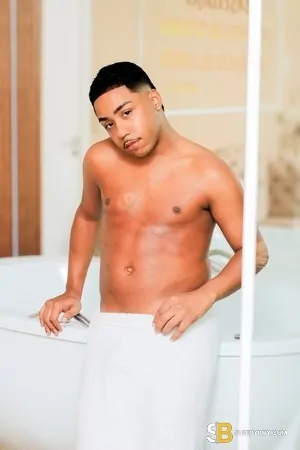 Bisexual Escort Pietro Bbc Brasileiro 22yr - gangbang