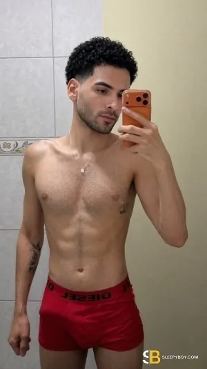Bisexual Escort Marlon 23yr - licking