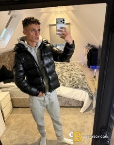 male rent boy Kensington Liam