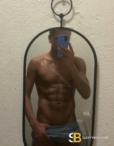 male rent boy Edinburgh Leo