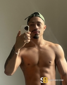 male escort Birmingham Carlos Henrique