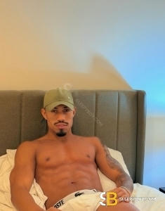 male escort Birmingham Carlos Brazilian🇧🇷