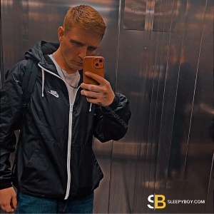 Gay Escort Ryan 25yr - sucking