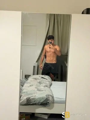 Bisexual Escort Yan 25yr - always safe sex