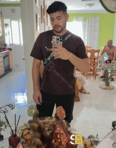 male rent boy Kennington Yan