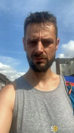 Gay Escort Daniel 45yr - licking