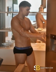 male escort Marylebone Kauan