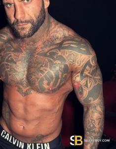 male rent boy Old Harlow Tommy