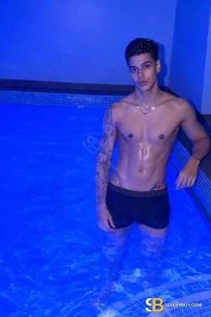 Bisexual Escort ítalo 20yr - role