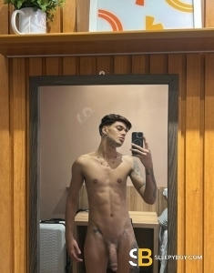 male escort Reading &iacute;talo