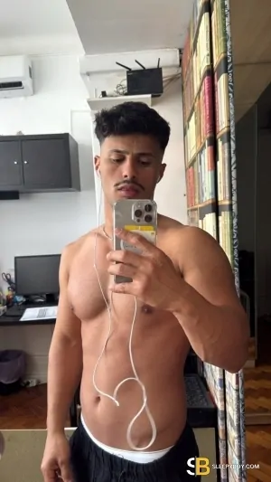 Gay Escort Vieira 27yr - licking