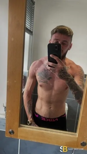Bisexual Escort Jack 25yr - licking