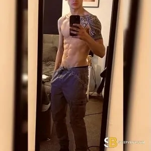 Bisexual Escort Lewis 25yr - licking