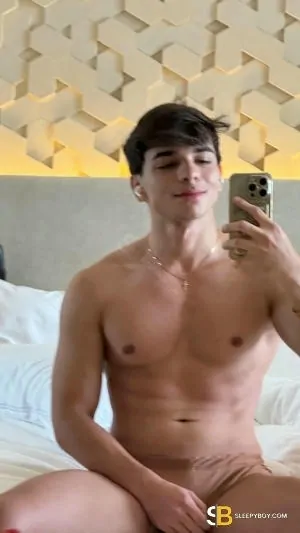 Bisexual Escort Felipe 22yr - licking