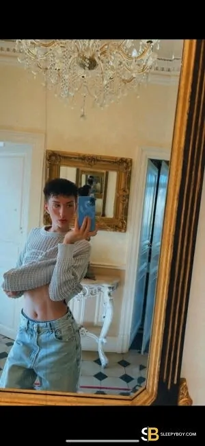 Gay Escort Alexi 23yr - sucking