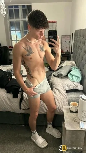 Gay Escort Zack 29yr - licking