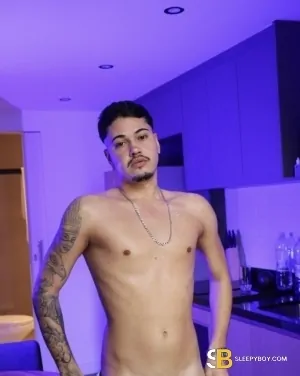 Bisexual Escort Pedro 23yr - role