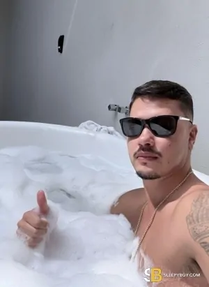 Bisexual Escort Pedro 23yr - role