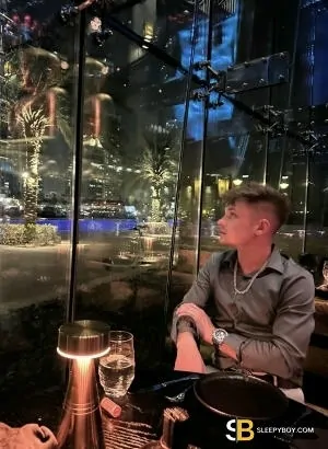 Bisexual Escort Elliot 21yr - trios