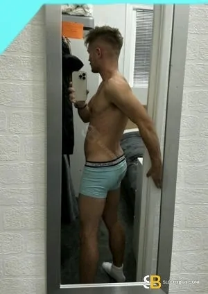 Bisexual Escort Elliot 21yr - trios