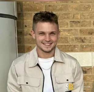 Bisexual Escort Elliot 21yr - trios