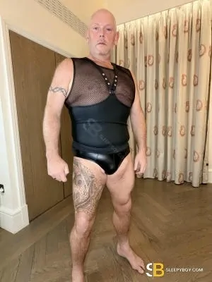 Bisexual Escort Neil 50yr - sucking
