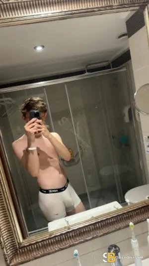 Gay Escort Cal 20yr - trios
